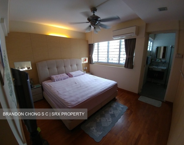 Blk 234 Jurong East Street 21 (Jurong East), HDB 5 Rooms #163660542